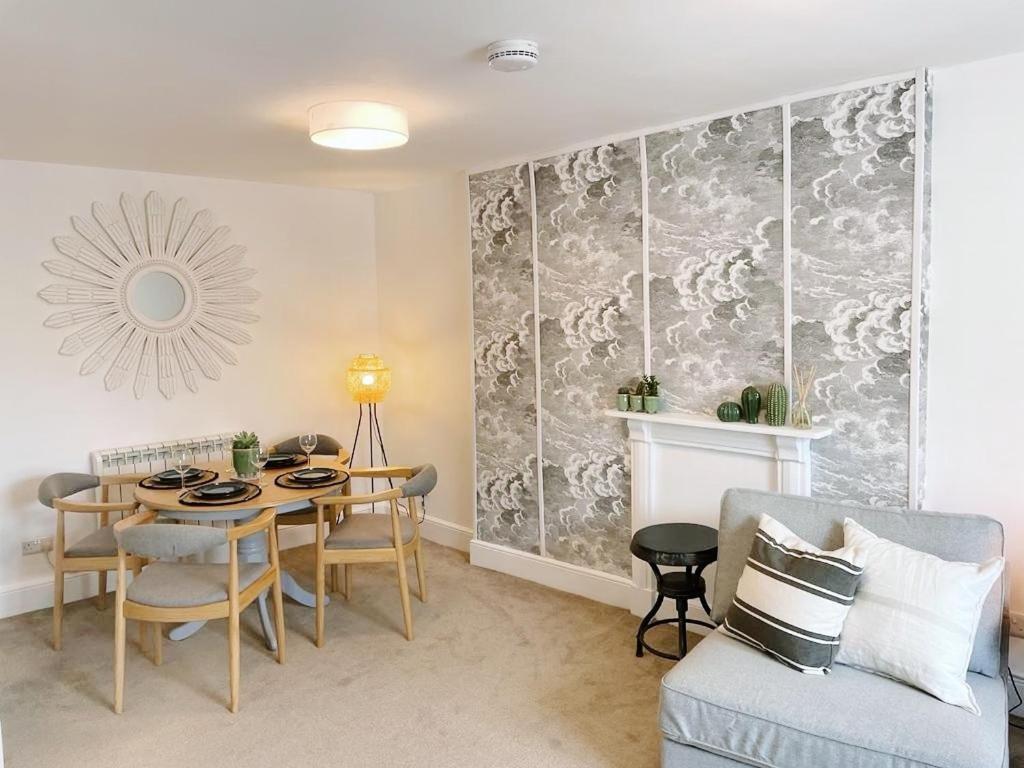 Апартаменты The Limes - Beautiful Townhouse In Оакхам Экстерьер фото